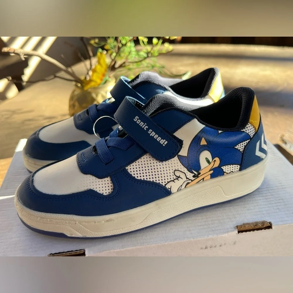Sonic the Hedgehog sneakers for children, featuring a blue and white design 2